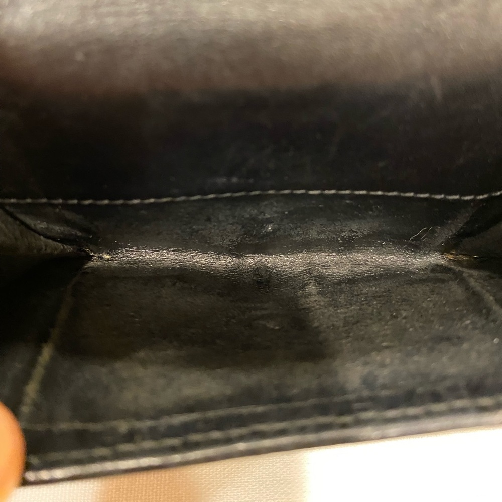 SALE! Gucci Black and Gold Leather Accessory - Picture 7 of 11